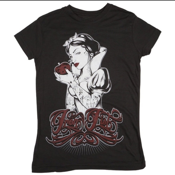 🖤🍎🖤 "Blanca Nieves" T-Shirt by Iron Fist - Picture 1 of 2